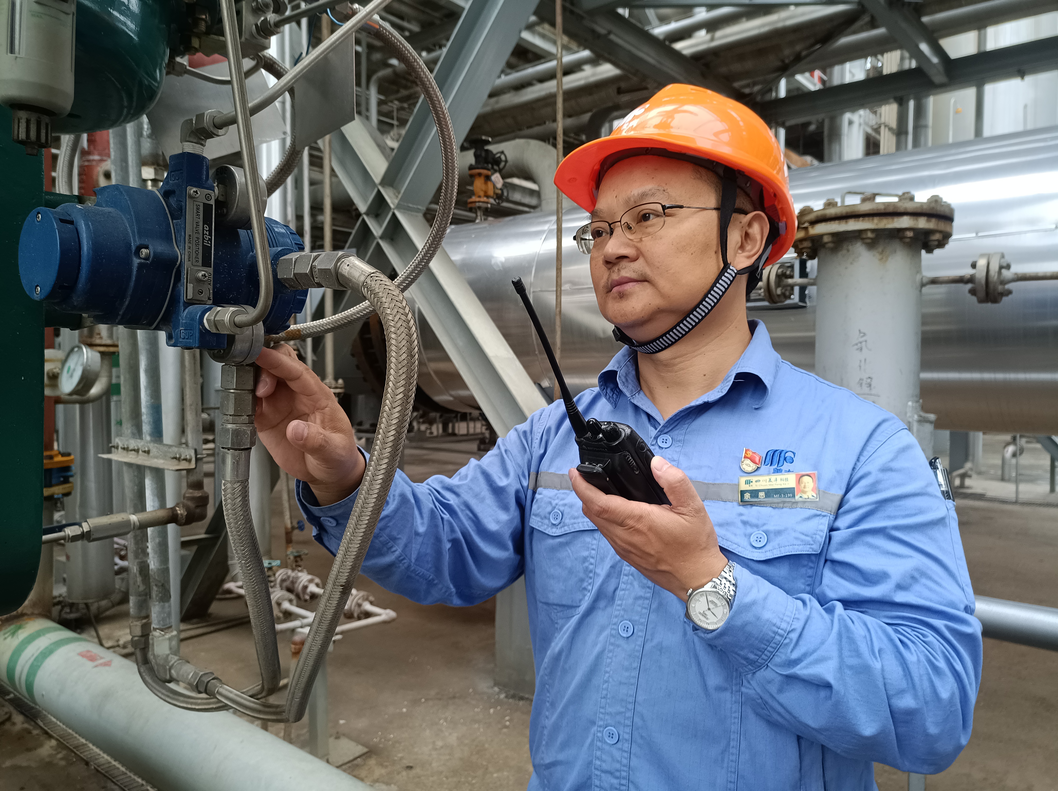身边的党员：连续奋战是常态